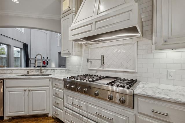 Building Photo - 6405 Royal Ln