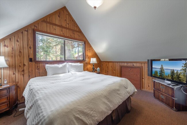 Building Photo - SKI LEASE: Hot Tub, Pet Friendly, Wood Stove