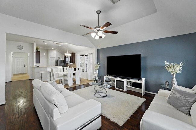 Building Photo - 18523 Windy Stone Dr