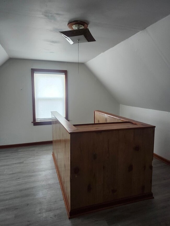 Building Photo - Single family home in great neighborhood!