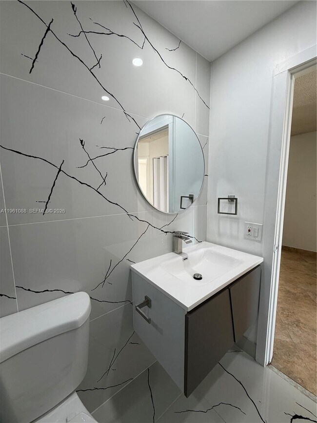 Building Photo - 1181 NW 125th Pl