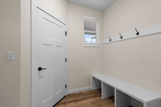 Building Photo - New 3 bedroom 2 bathroom