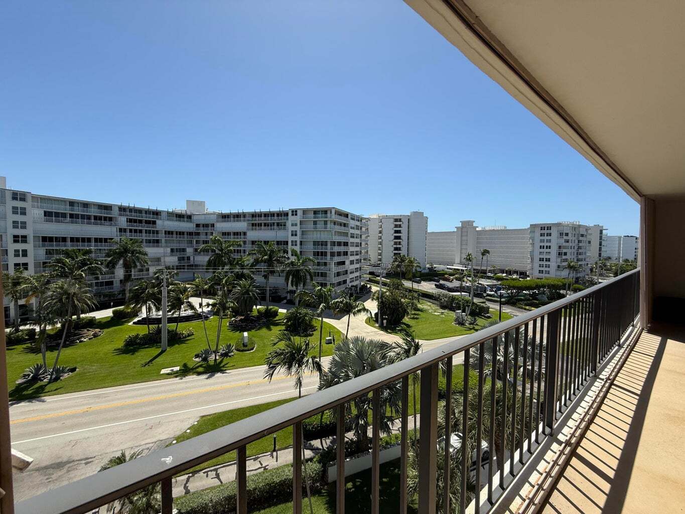 Building Photo - 3545 S Ocean Blvd