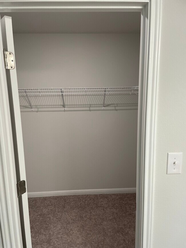 Building Photo - 588 Ferrule Dr