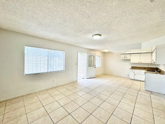 Building Photo - HIVE SUMMER MOVE-IN SPECIAL: DOWNSTAIRS CONDO | RECENLY REHABBED 2 BEDROOM 1 BATH | ACROSS FROM C...