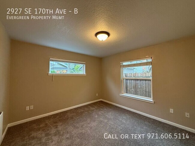 Building Photo - 2927 SE 170th Ave