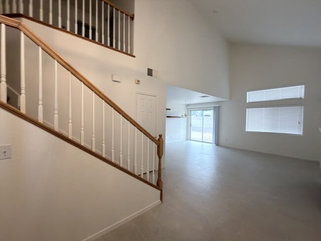 Building Photo - 8232 Fame Ave