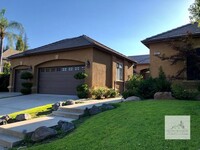 Building Photo - Spacious Four Bedroom Home in Clovis North...