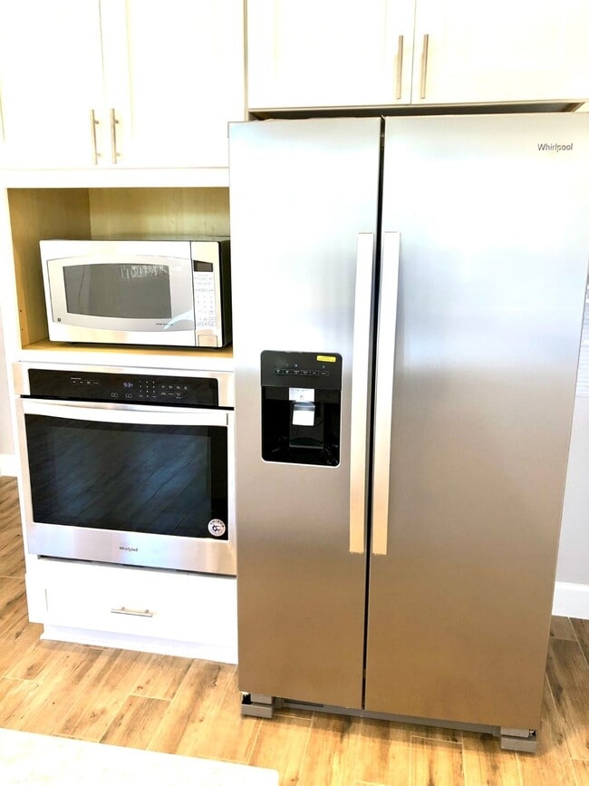 Building Photo - 5711 Silver Bay Ct