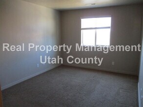 Building Photo - Spanish Fork Home