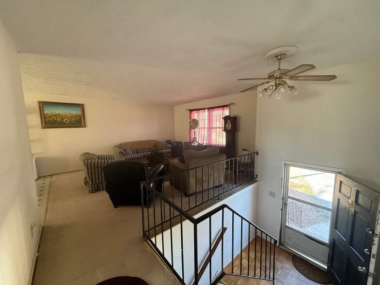 Building Photo - 258 Plantation Rd SW