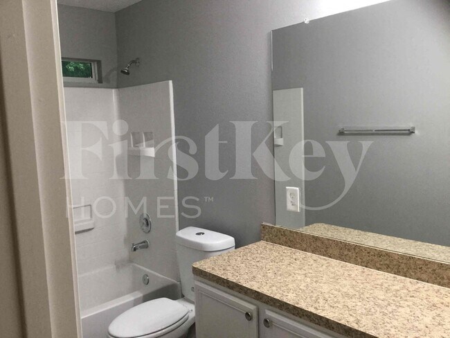 Building Photo - 14918 Huntington Willow Ln