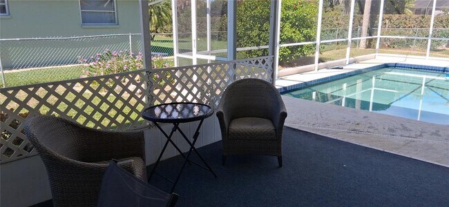 Building Photo - 441 Rubens Dr