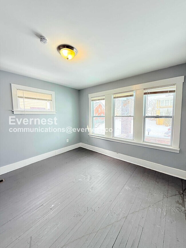 Building Photo - 2541 Monterey St