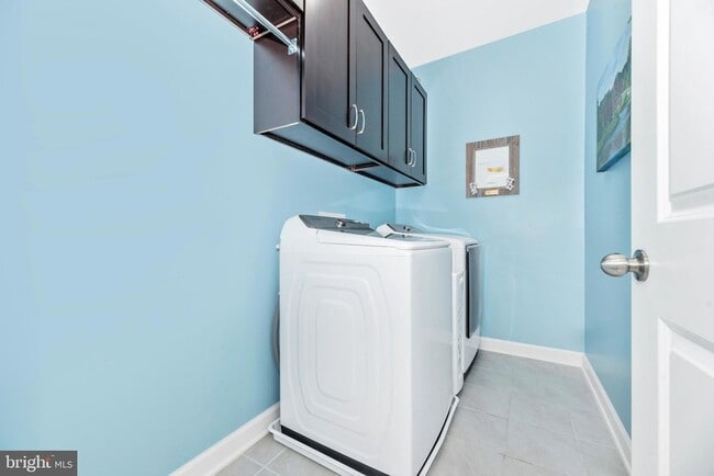 Building Photo - 521 Triggerfish Dr