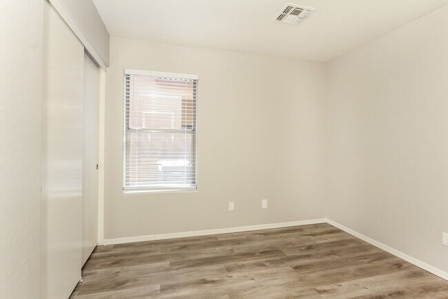 Building Photo - 14453 N Gil Balcome Ct