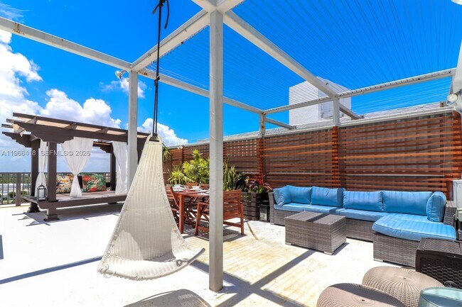 Building Photo - 5781 Biscayne Blvd