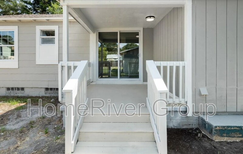 Building Photo - 4751 Fairfield Ave S