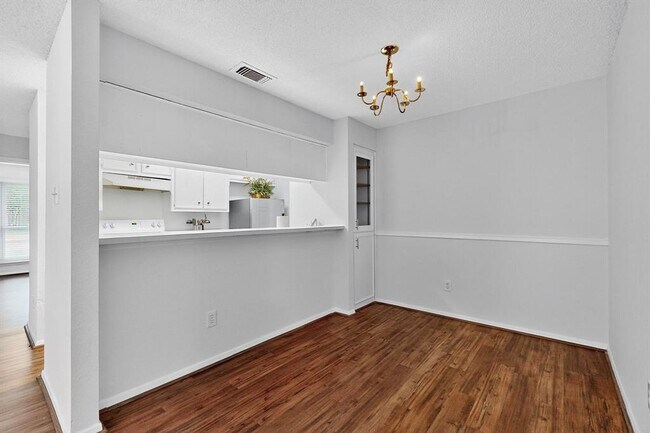 Building Photo - 10616 Mellow Meadow Dr