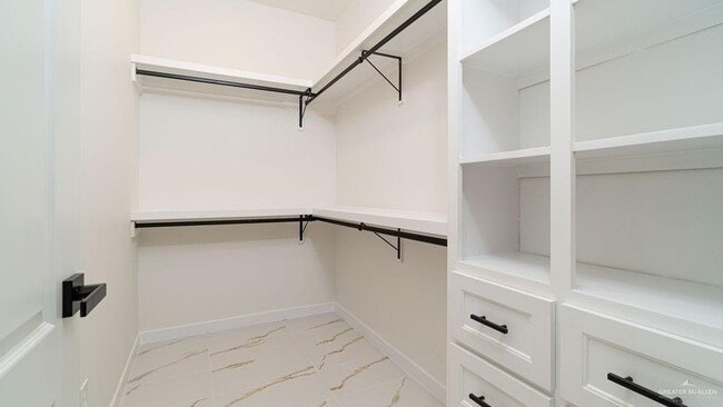 Building Photo - 16 East St