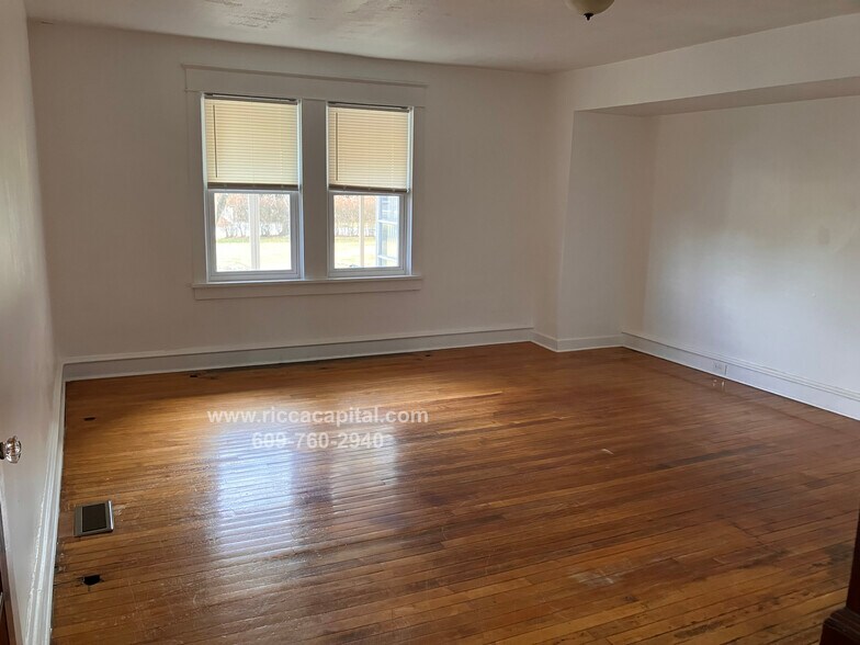 Building Photo - 685 Egg Harbor Rd