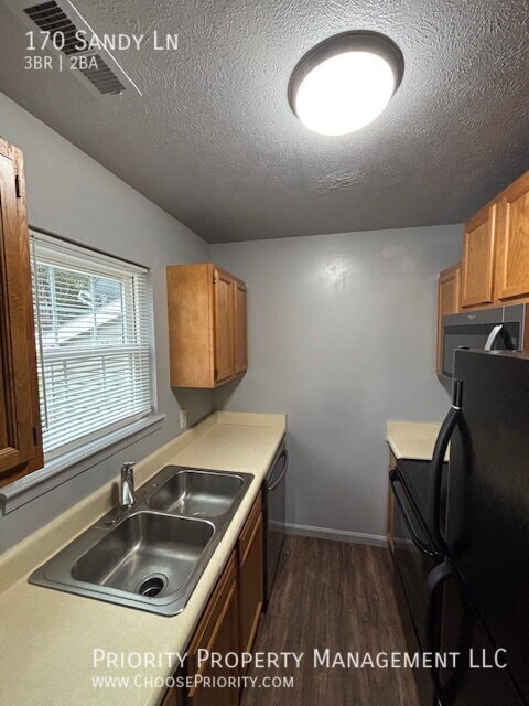 Building Photo - 170 Sandy Ln