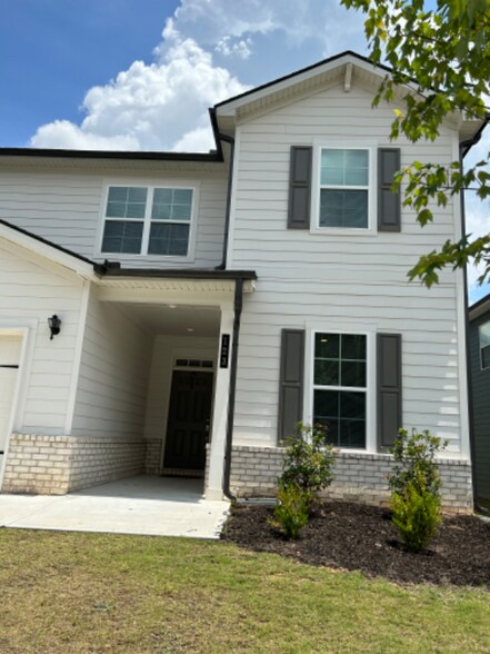 Building Photo - 123 Vivian Ln