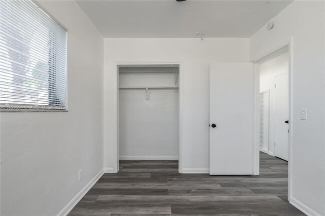 Building Photo - 51 NW 27th Ct