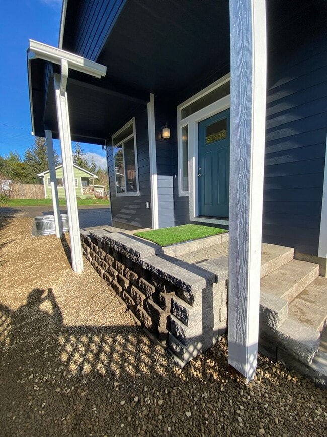 Building Photo - BRAND NEW 1 BEDROOM ON OREGON'S ADVENTURE COAST!