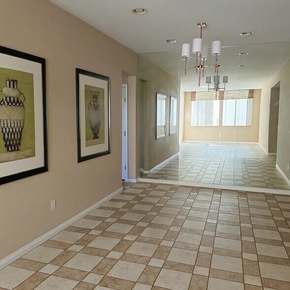 Building Photo - 83934 Avenida Verano