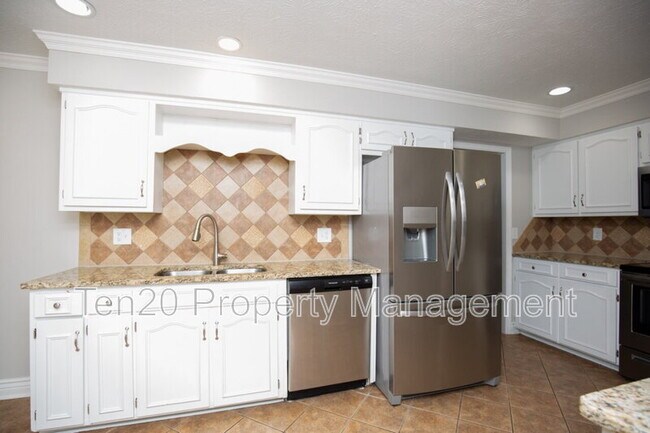 Building Photo - 6820 Panstone Dr