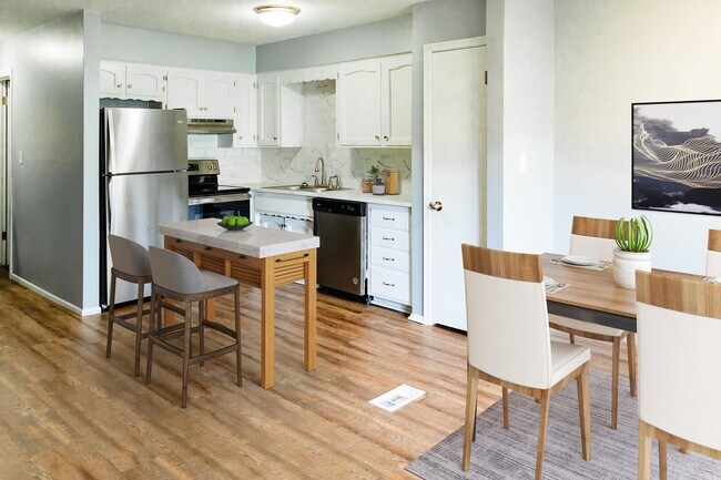 Building Photo - 10908 Oasis Ct