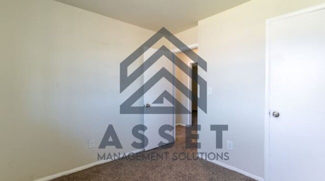 Building Photo - 4 Bedroom Available for Lease & Rent to Own!