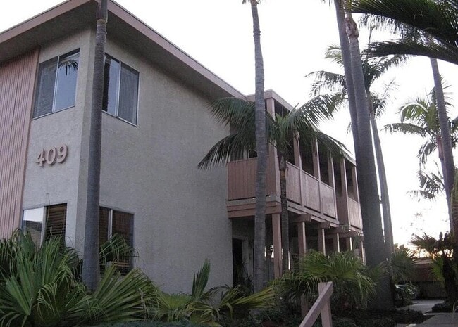 Building Photo - 409 Ellwood Beach Dr