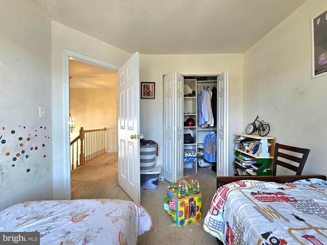 Building Photo - 7427 Ardglass Ct