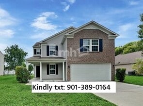 Building Photo - 1152 Fiesta Dr