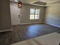 Building Photo - 106 Brendalwood Ln