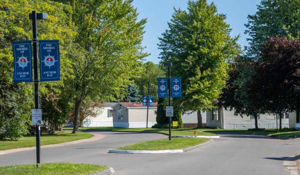 Building Photo - 9775 Spinnaker Dr