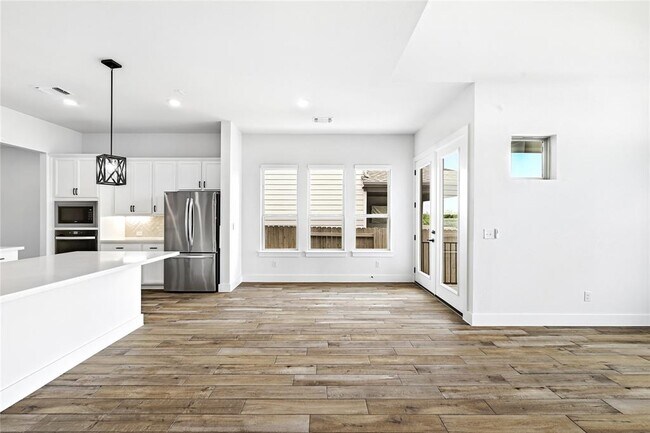 Building Photo - 8709 Lullwater Trl