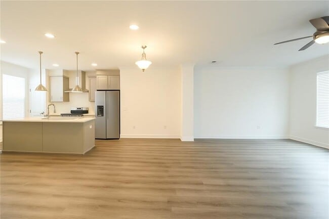 Building Photo - 4535 Sims Pk Overlook