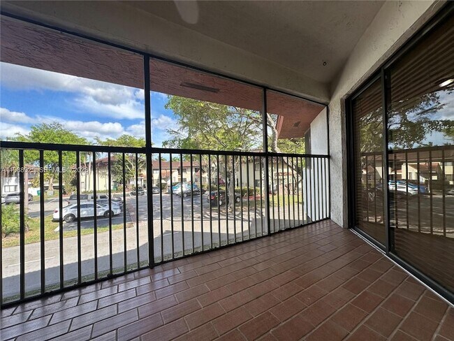 Building Photo - 9702 SW 138th Ave