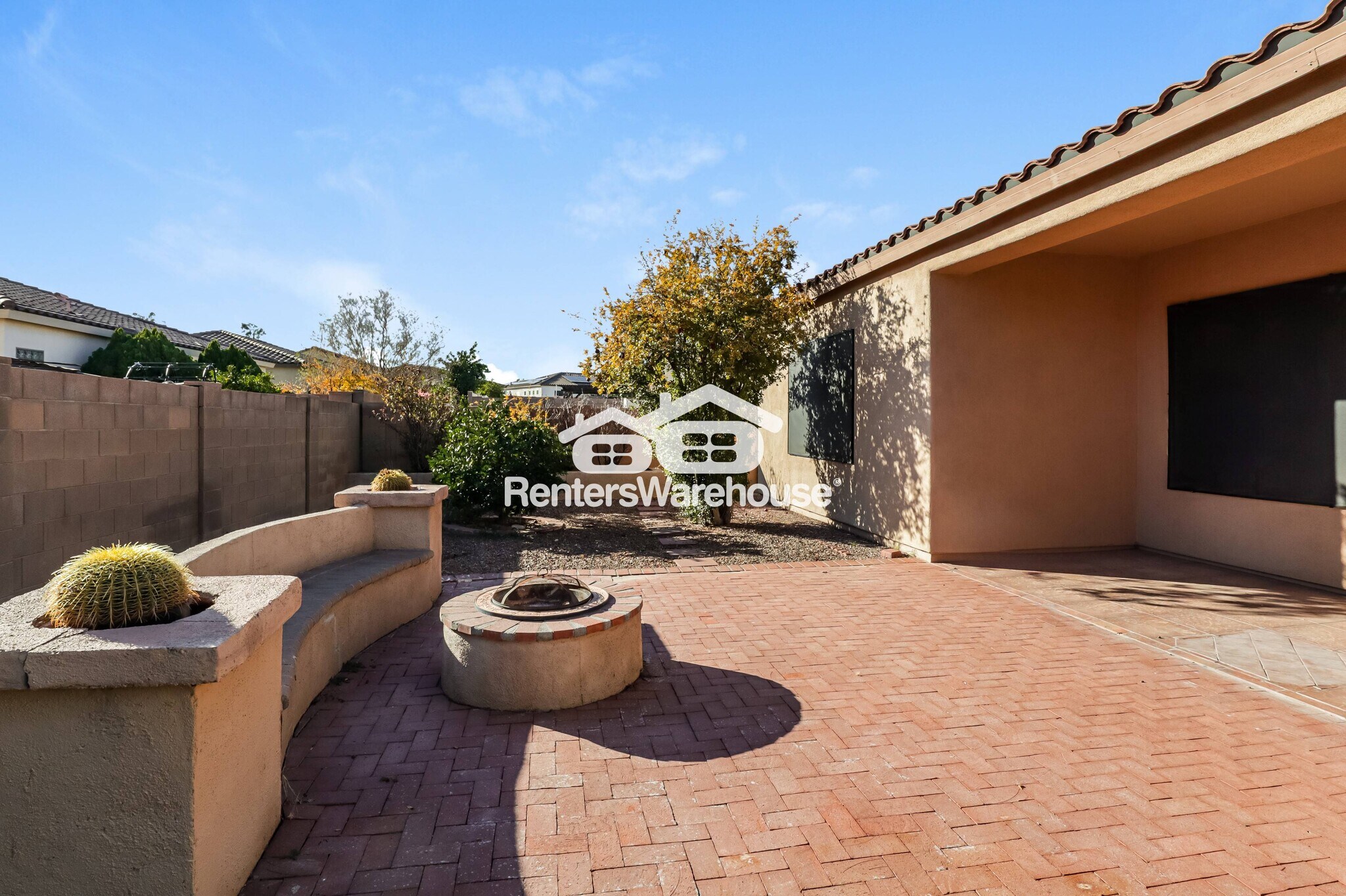 Building Photo - 41 W Camino Tierra Montana