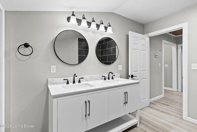 Building Photo - 58 Riverside Ln