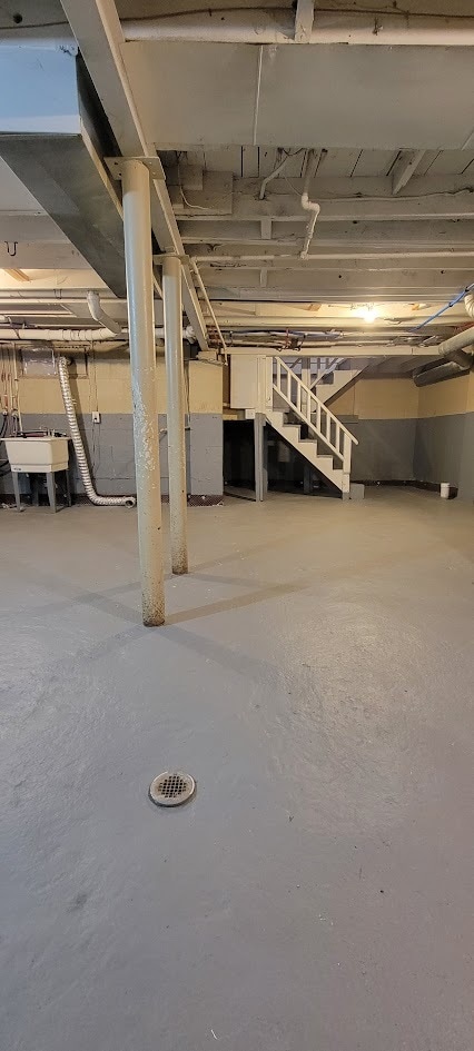 Building Photo - 8057 Meadow Ave