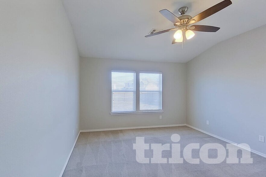 Building Photo - 396 Florence Dr