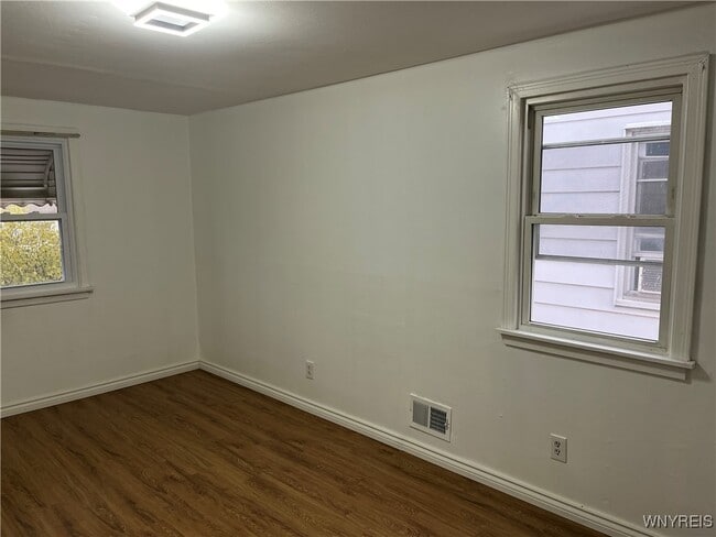 Building Photo - 368 Grover Cleveland Hwy