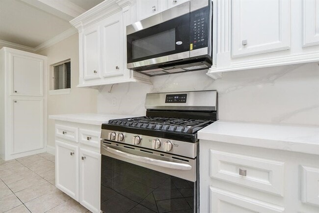 Building Photo - 44 Farrell St