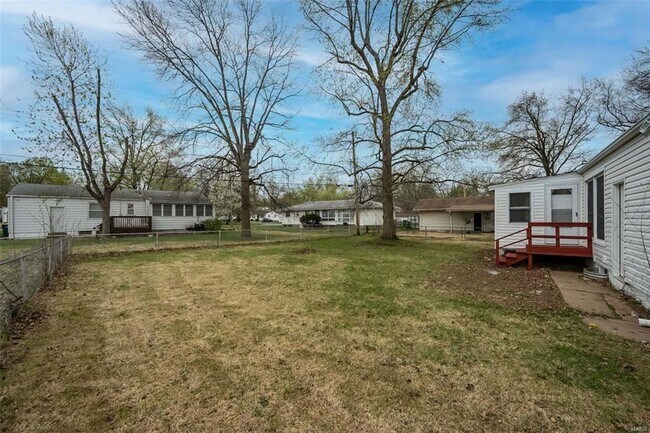 Building Photo - 9906 Calumet Dr