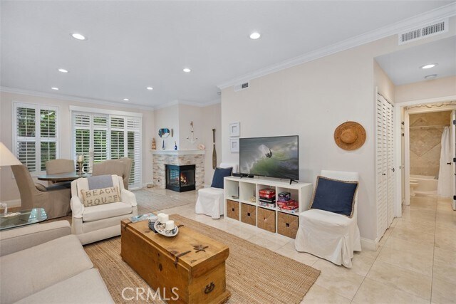 Building Photo - 30902 Club House Dr