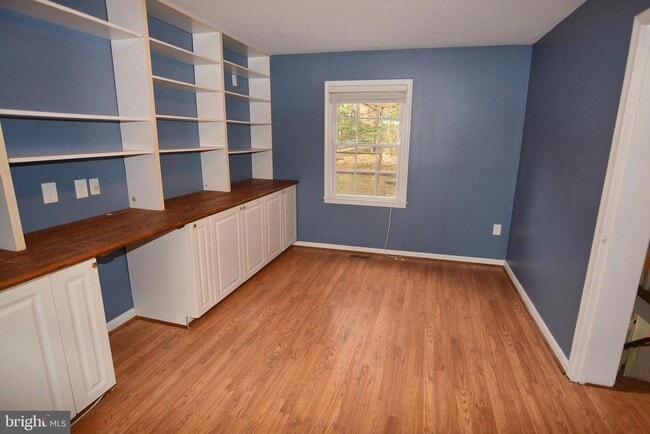 Building Photo - 1666 Albermarle Dr